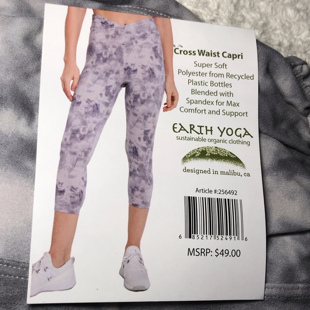 Earth Yoga Gray Tie-Dye Capri Leggings
